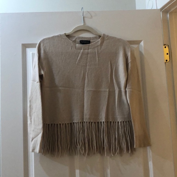 EUC ThePerfext Greenpoint fringe sweater - Picture 3 of 7